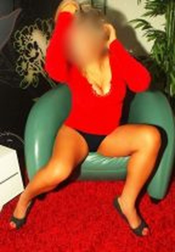 Yeline Escort Tatabánya